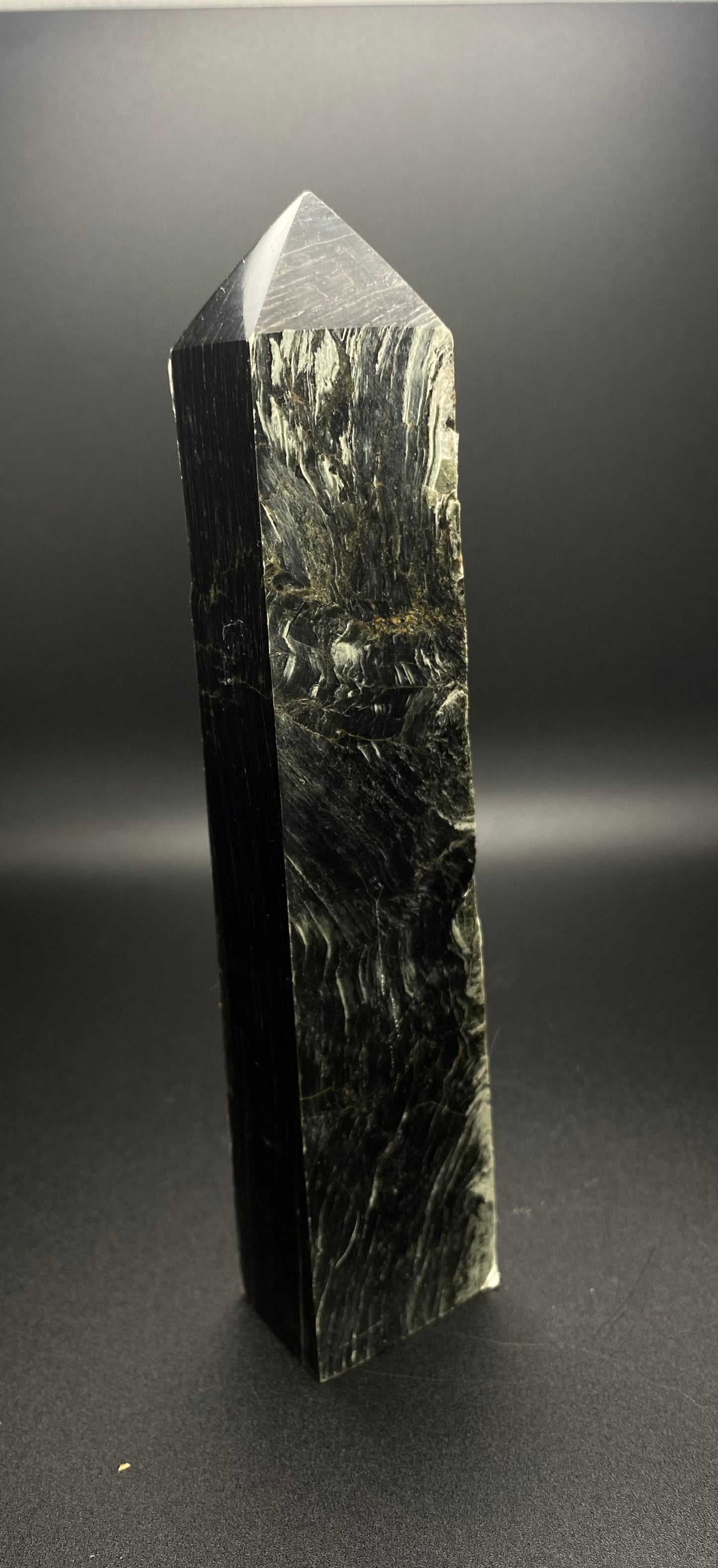 Green Mica Tower | 7.5 in | 0.95 lb Polished Point