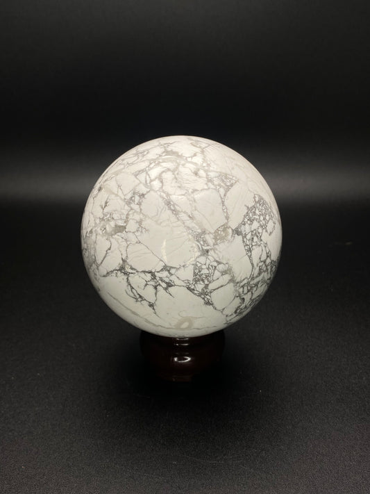 Howlite Sphere | 1.49 lbs