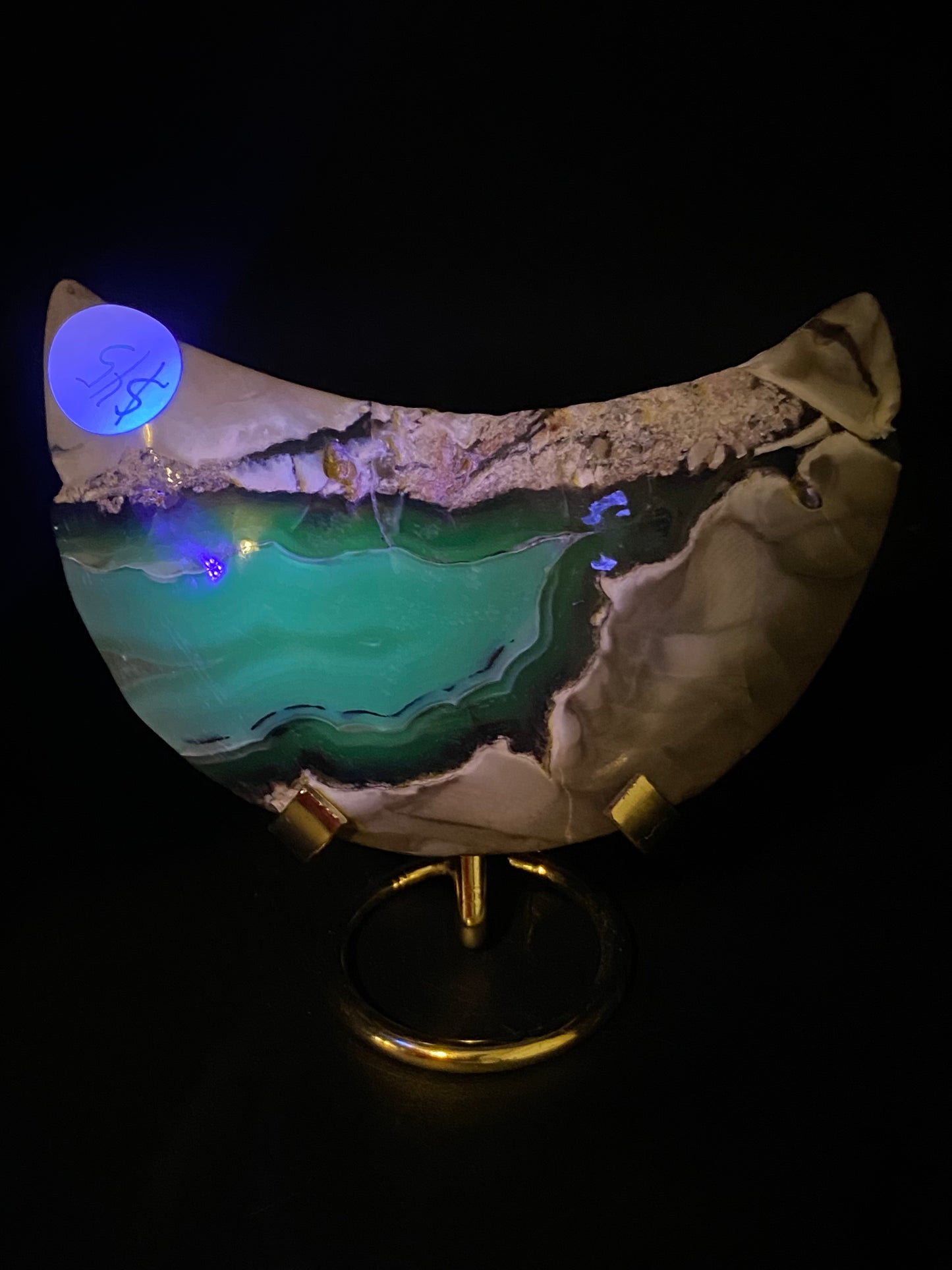 High Quality UV reactive Volcanic Agate Moon | 1.1 lbs