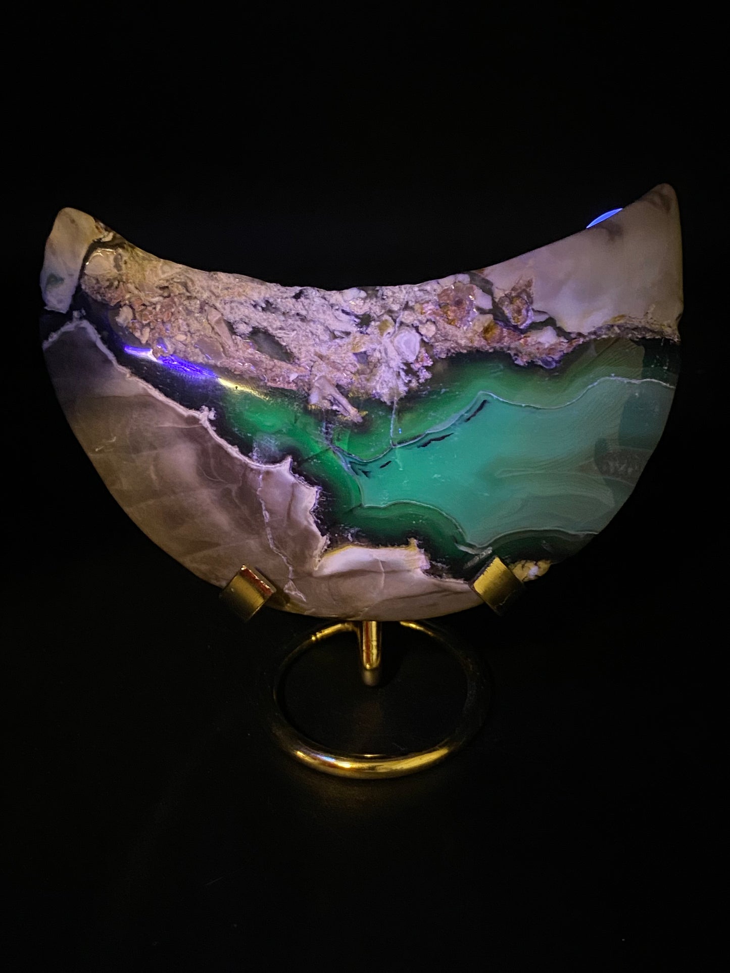 High Quality UV reactive Volcanic Agate Moon | 1.1 lbs